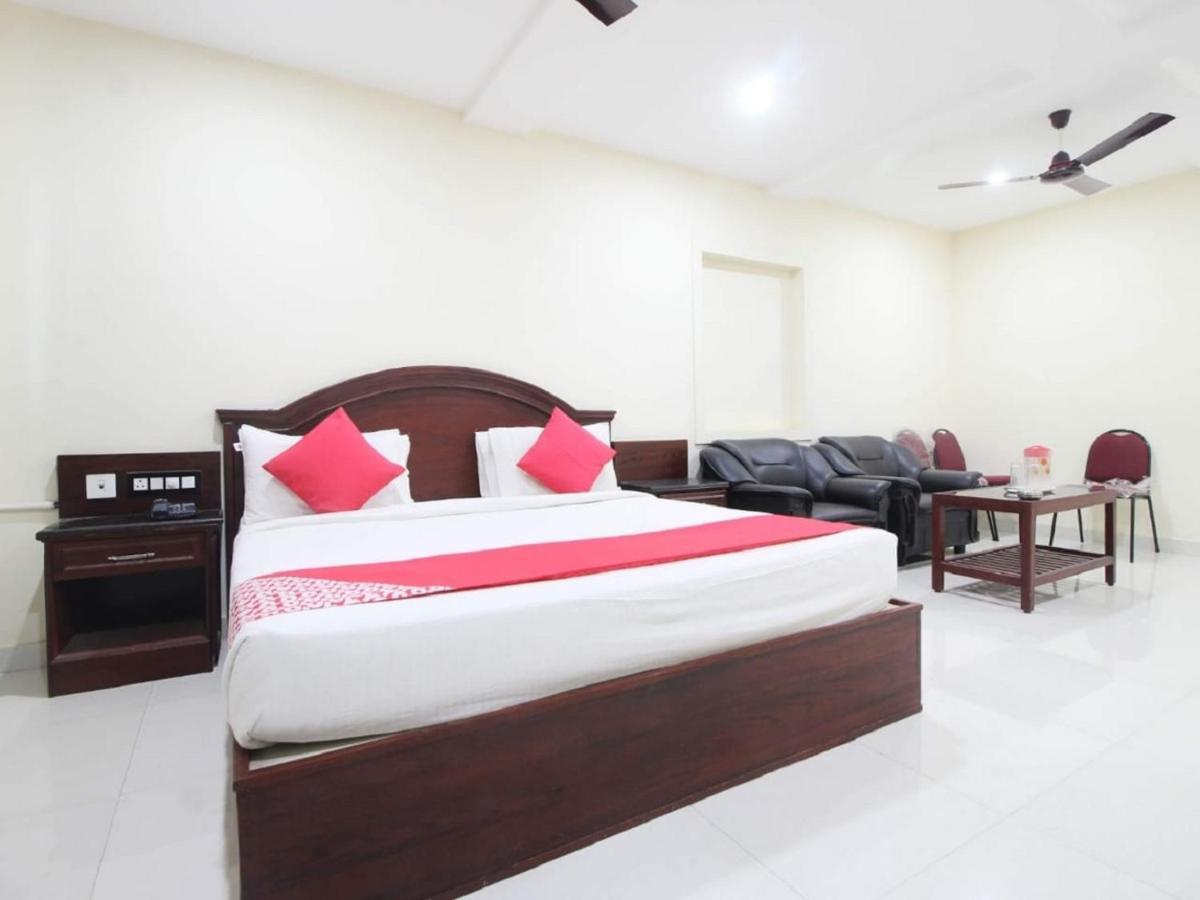 E S Residency Hotel Theni Ngoại thất bức ảnh