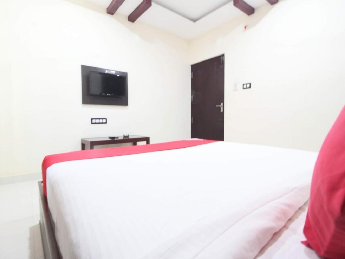 E S Residency Hotel Theni Ngoại thất bức ảnh