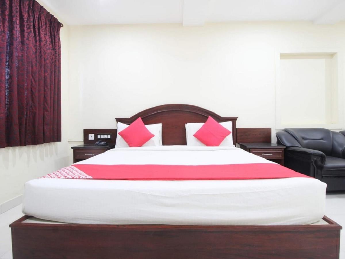 E S Residency Hotel Theni Ngoại thất bức ảnh